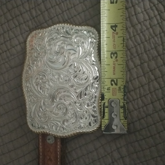 Beautiful leather belt with Silver plated buckle. - Picture 6 of 7